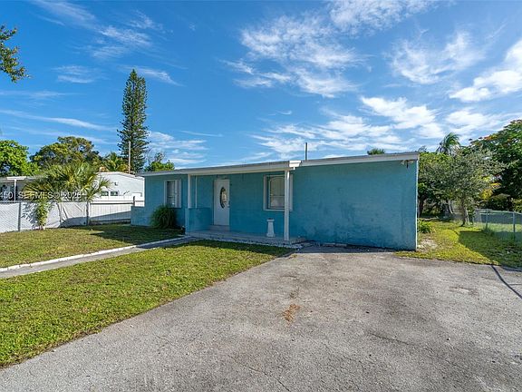 2nd image of 1207 Chateau Park Dr