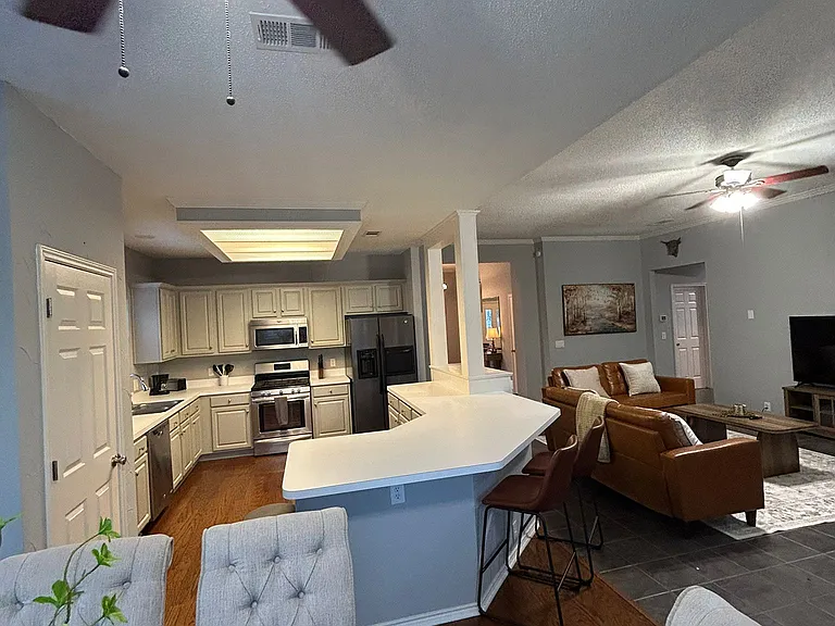 10809 Paisano Dr — Photo 22