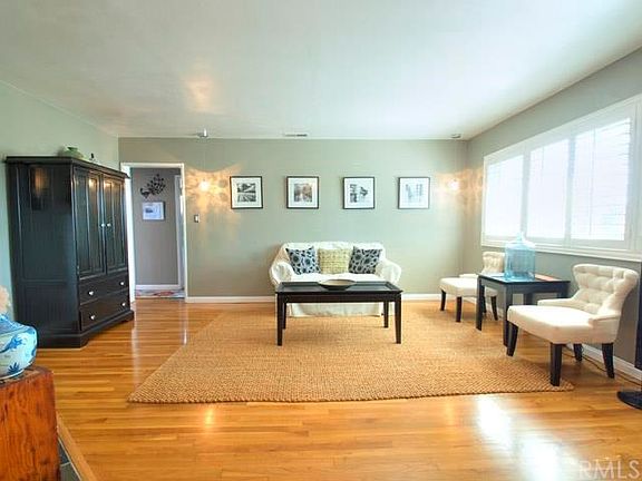 3rd image of 17761 Linda Ln