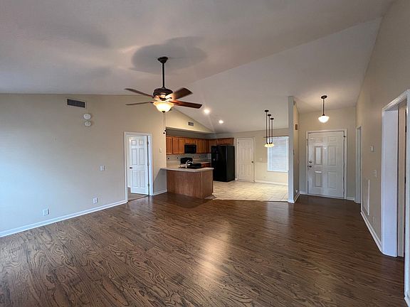 3rd image of 1322 Nicole Ln