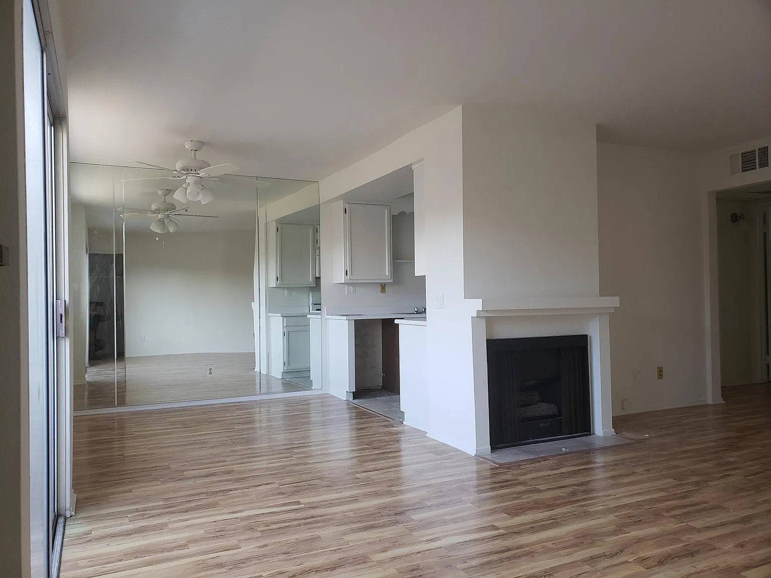 1 bed, 825 sqft, $2,395 — Photo 1