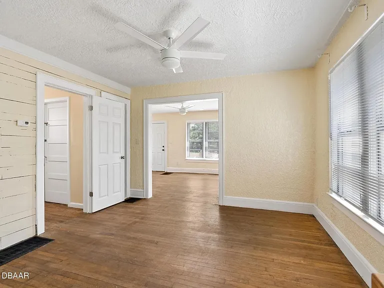 725 N Peninsula Dr #1 — Photo 16