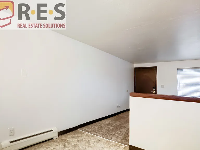1080 S Eliot St #302 — Photo 3
