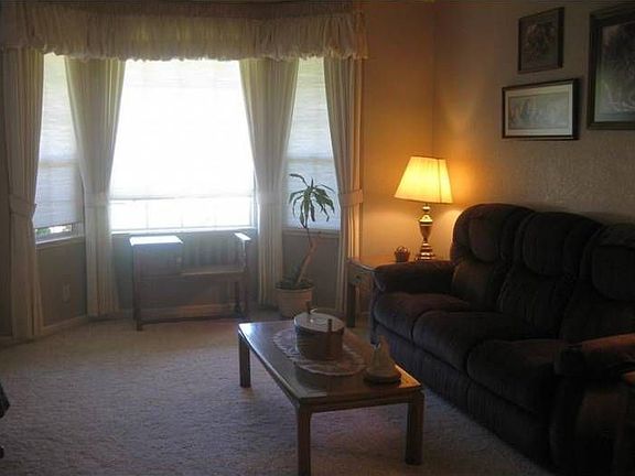 2nd image of 5716 Bluffs Dr