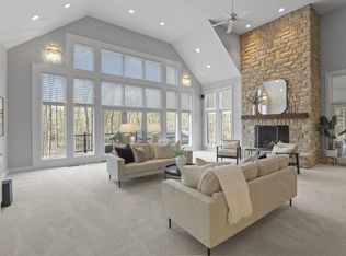 660 Woods Hollow Ln, Powell, OH