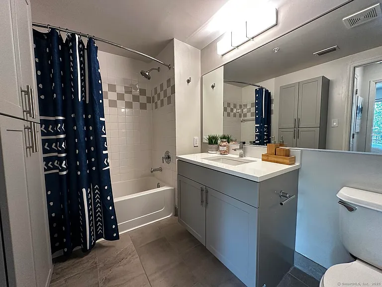 52 Forest St #1009 — Photo 16