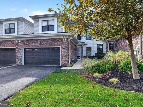 6 Dogleg Ln, Trenton, NJ 08648