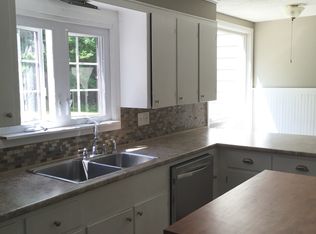 26 Tower Rd, Proctor, VT 05765