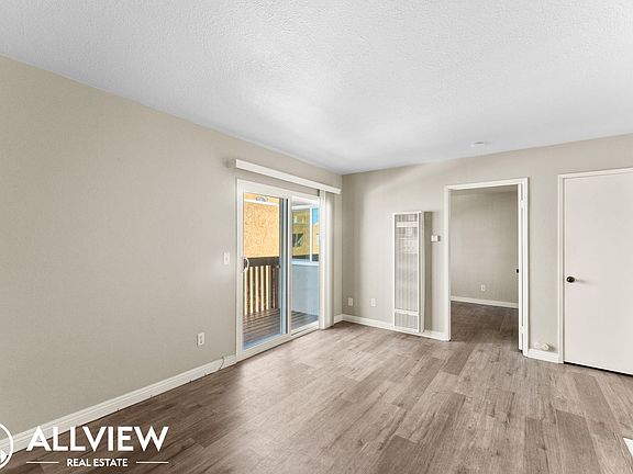 3rd image of 16972 Lynn Ln APT 5
