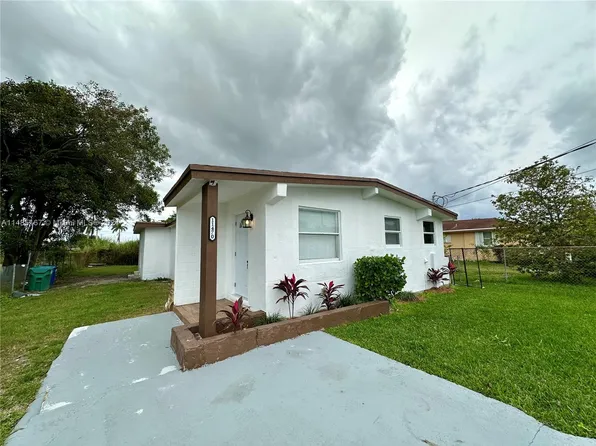 11470 SW 215th St, Miami, FL 33189