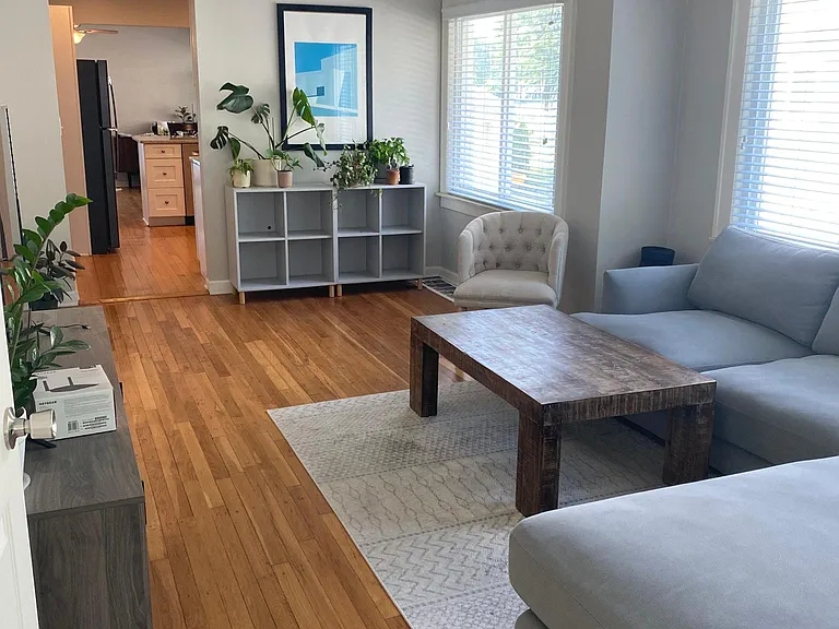 616 Parkdale Ave — Photo 10