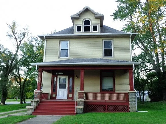 1315 W Decatur St photo 1
