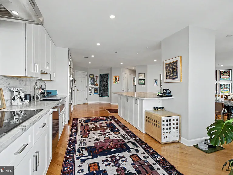 100 Harborview Dr #1001 — Photo 10