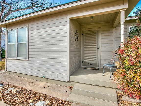 3rd image of 200 Sharp Ave