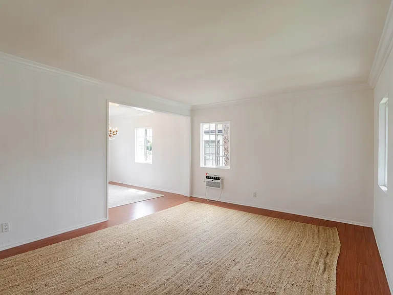 1708 S Crescent Heights Blvd — Photo 6