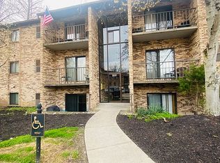 7217 Creekview Dr, Cincinnati, OH 45247