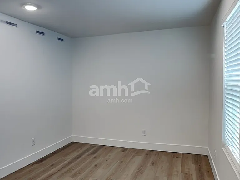 11111 Magallanes St — Photo 15