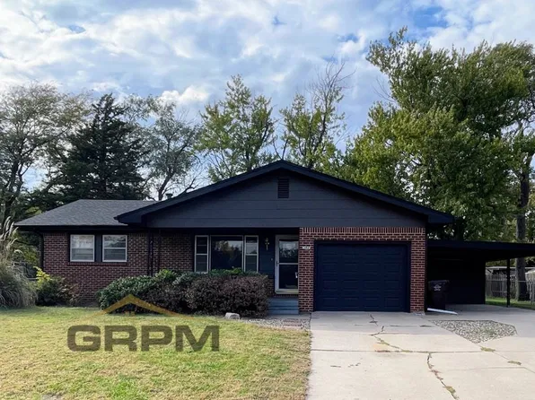 102 S Eby St, McPherson, KS 67460