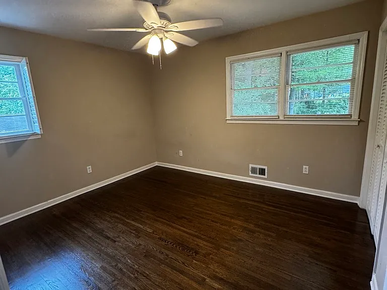 1015 Casa Dr — Photo 10