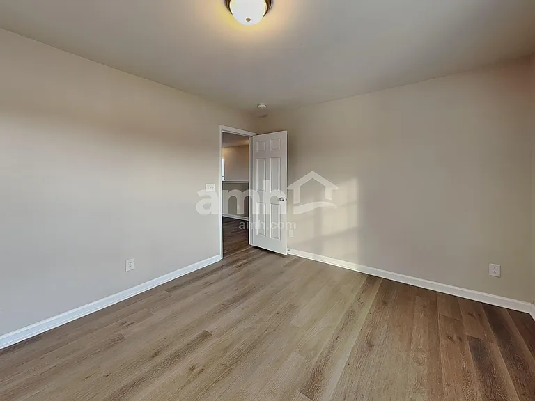 1004 Garden Web Rd — Photo 14