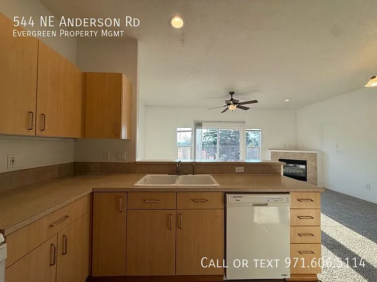 544 NE Anderson Rd — Photo 11