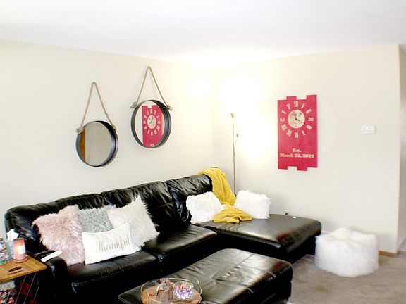 3rd image of 583 Evans Dr #581