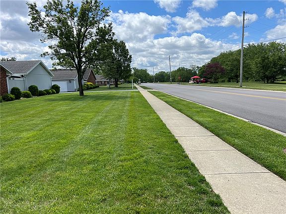 5th image of 4512 Ridgewood Rd E
