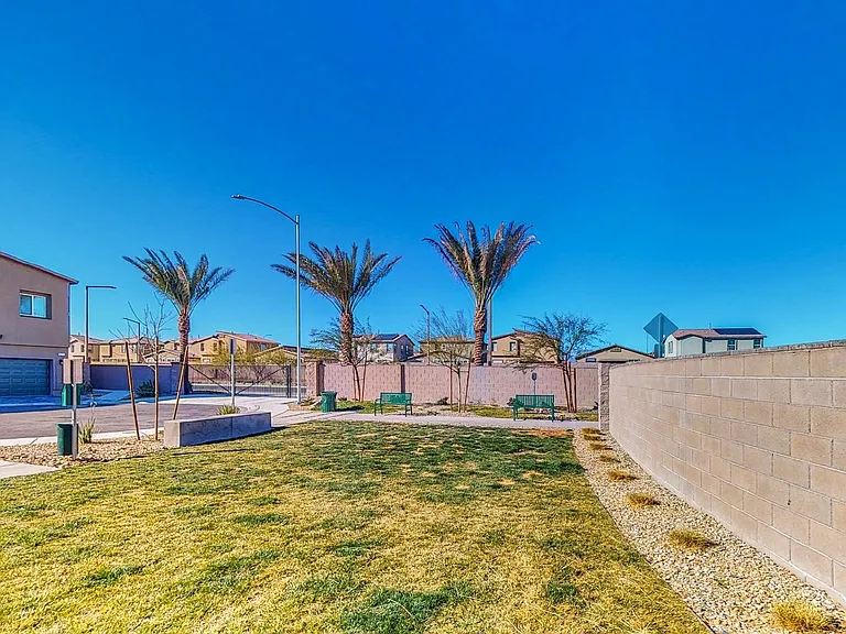 4261 Venus Falls Ave — Photo 36