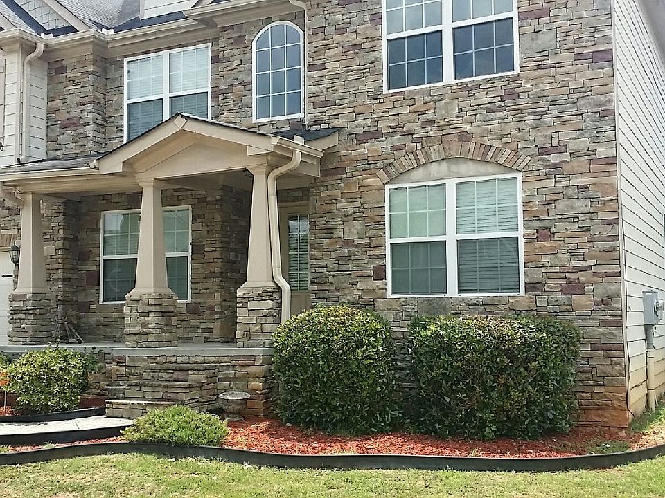 2379 Park Estates Dr, Snellville, GA-Front2
