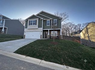 138 Marathon Ln, Candler, NC 28715