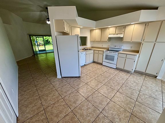 3rd image of 902 Cape Coral Pkwy W #906
