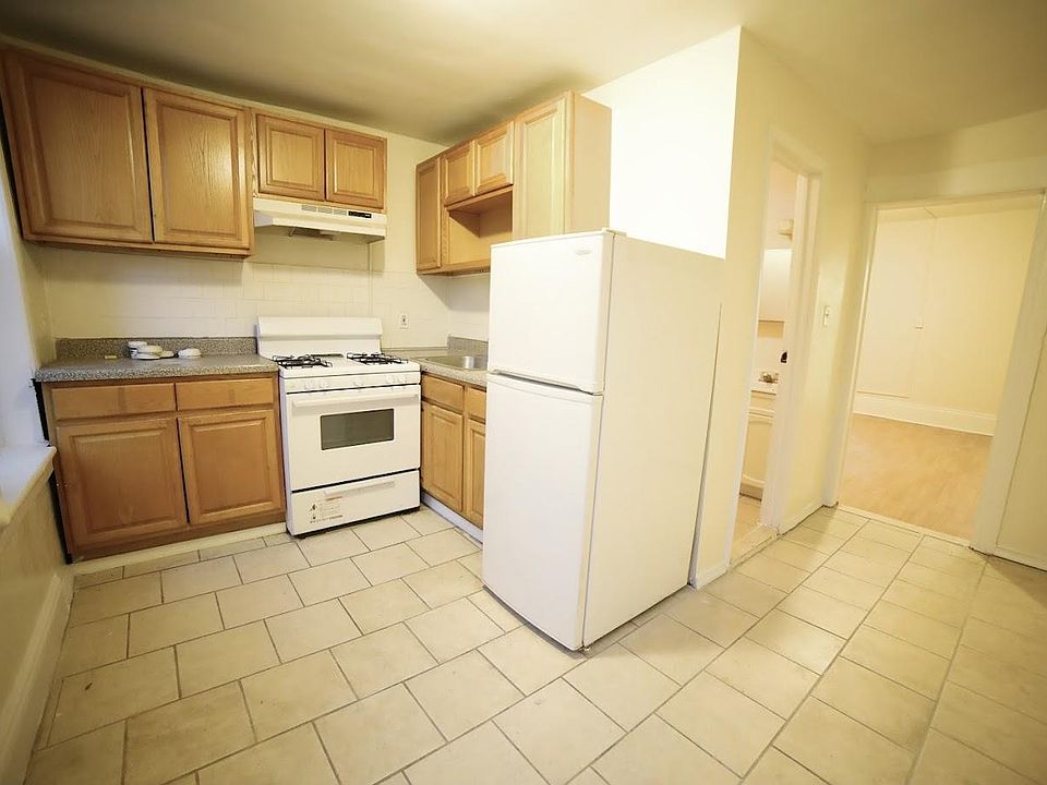 1st image of 326 Baldwin Ave #7