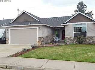 1401 Leaf Ln, Creswell, OR 97426