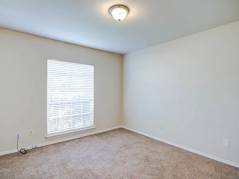 1407 Akron Dr — Photo 16