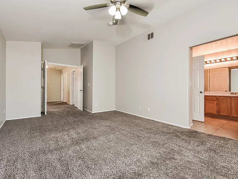 3940 Camryn Holly St — Photo 10