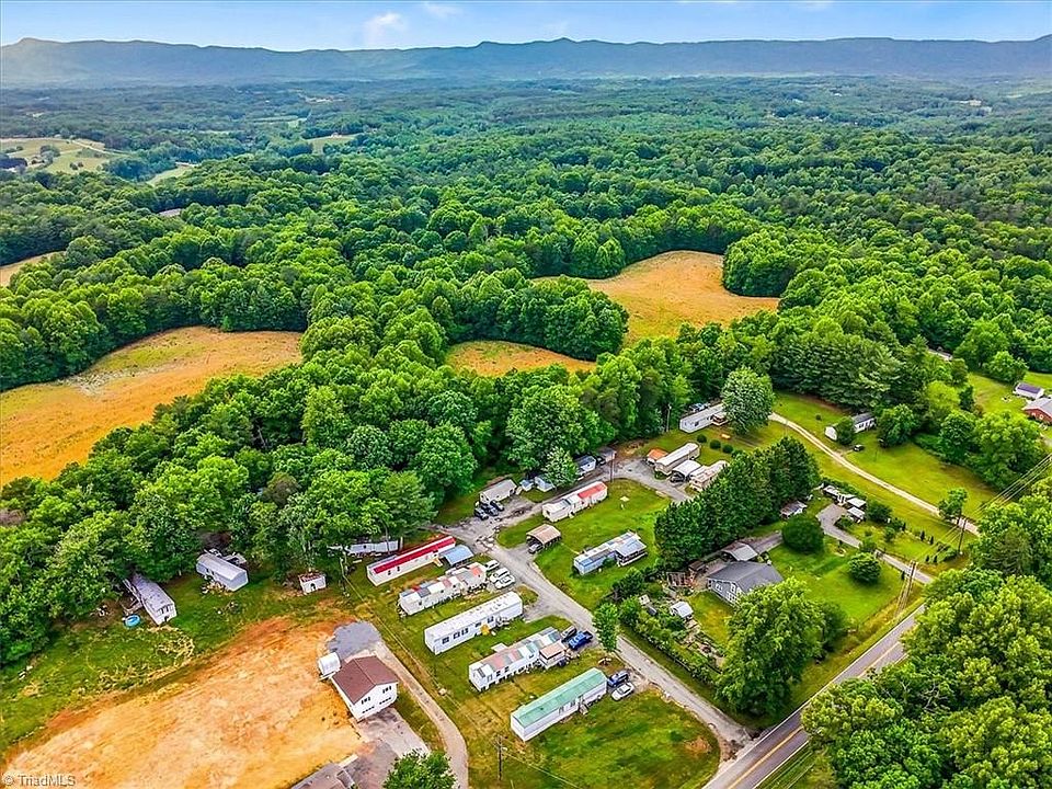 1st image of 109 Sheets Park Ln