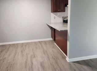 3 Andrews Rd APT 8, Troy, NY 12180