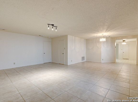 5th image of 8024 Coral Meadow Dr