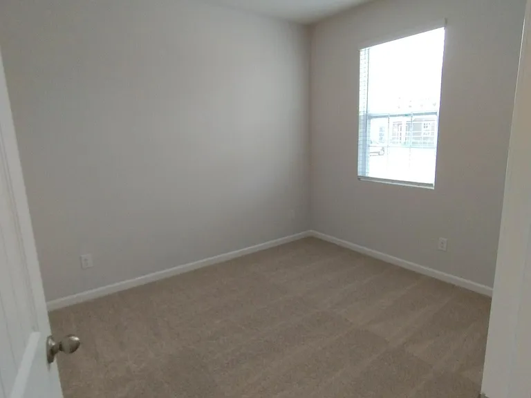 105 Cecil Rd — Photo 13