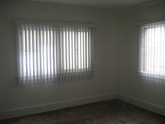 5th image of 1746 N Allen Ave