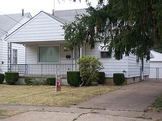 2nd image of 1957 Nichols St