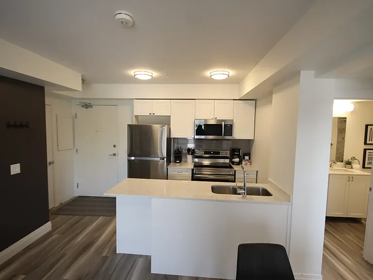 144 Lucan Ave #203 — Photo 14