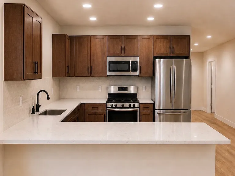 1408 Walter St SE — Photo 2