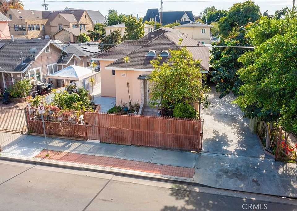 1st image of 1340-1342 W 25th St