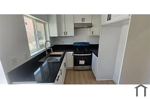 1455 W 22nd St #2 Photo 1