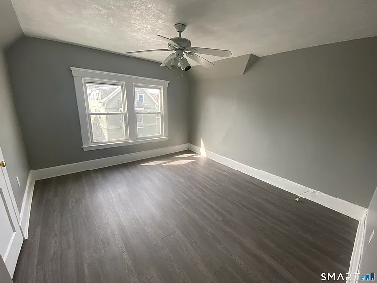 358 Blohm St — Photo 6