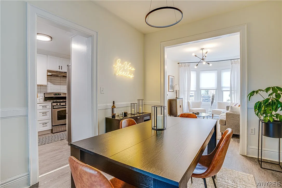 2 bed, 1.0 bath, 1111 sqft, $2,000 — Photo 4