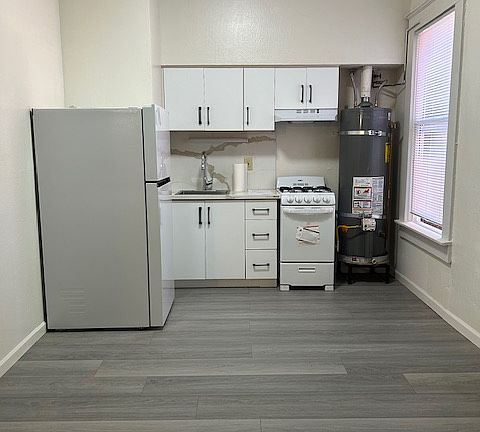2nd image of 654 Jackson St APT 5