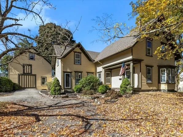 26 Baker St, Foxboro, MA 02035