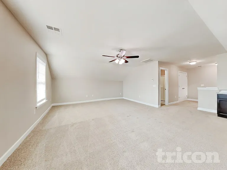 685 Century Dr — Photo 19